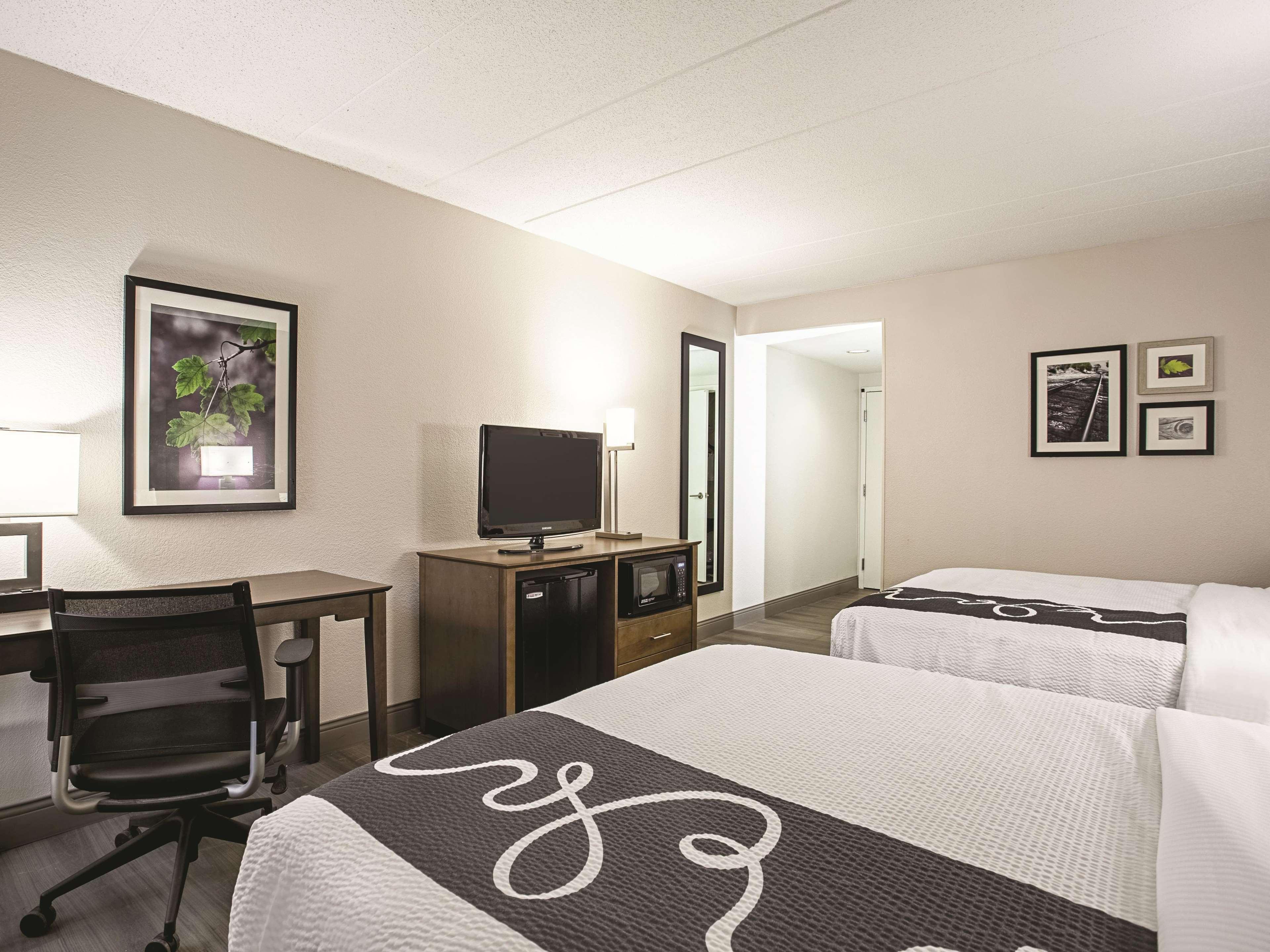 La Quinta By Wyndham Baltimore N / White Marsh Rosedale Екстериор снимка