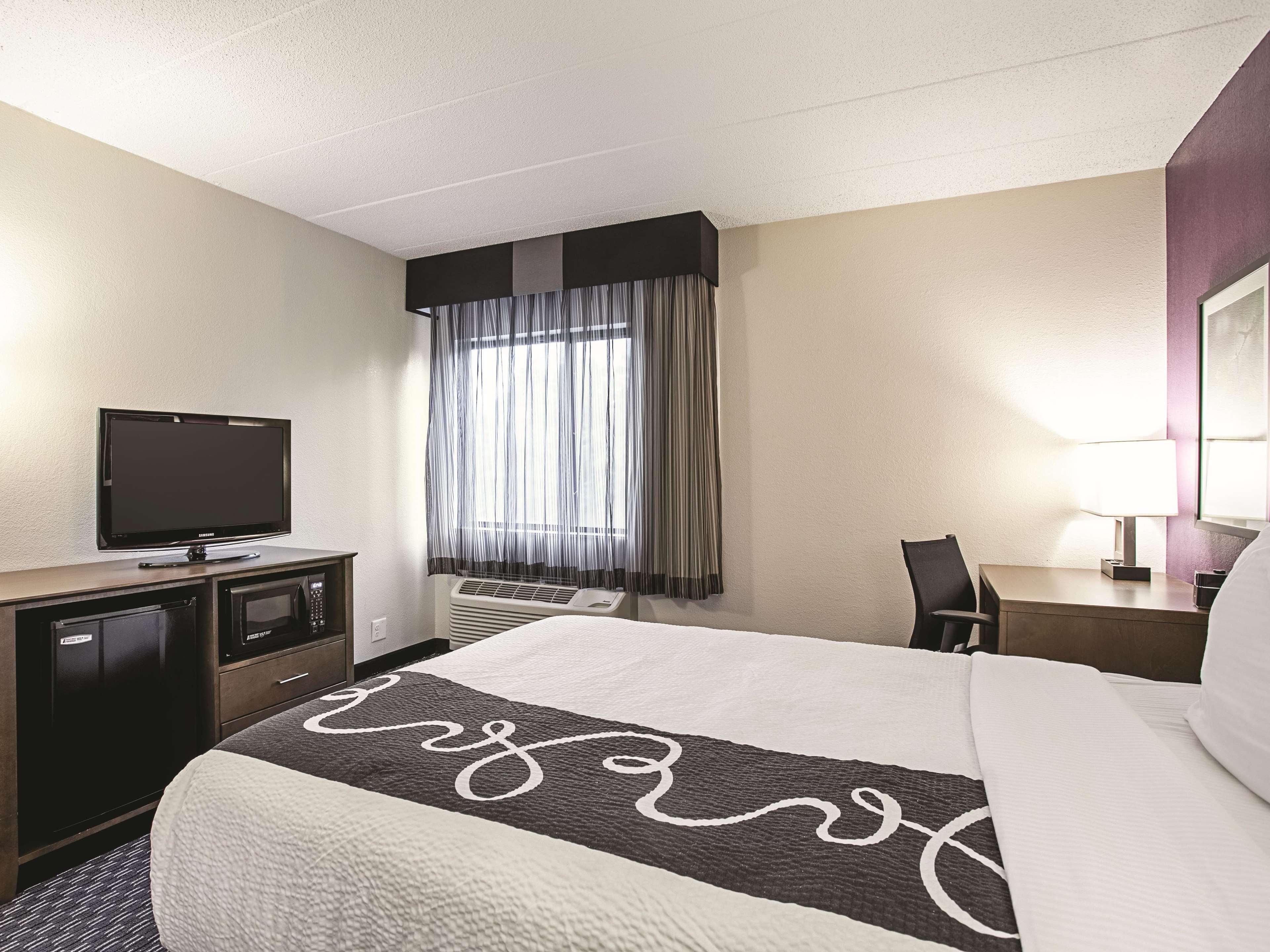 La Quinta By Wyndham Baltimore N / White Marsh Rosedale Екстериор снимка