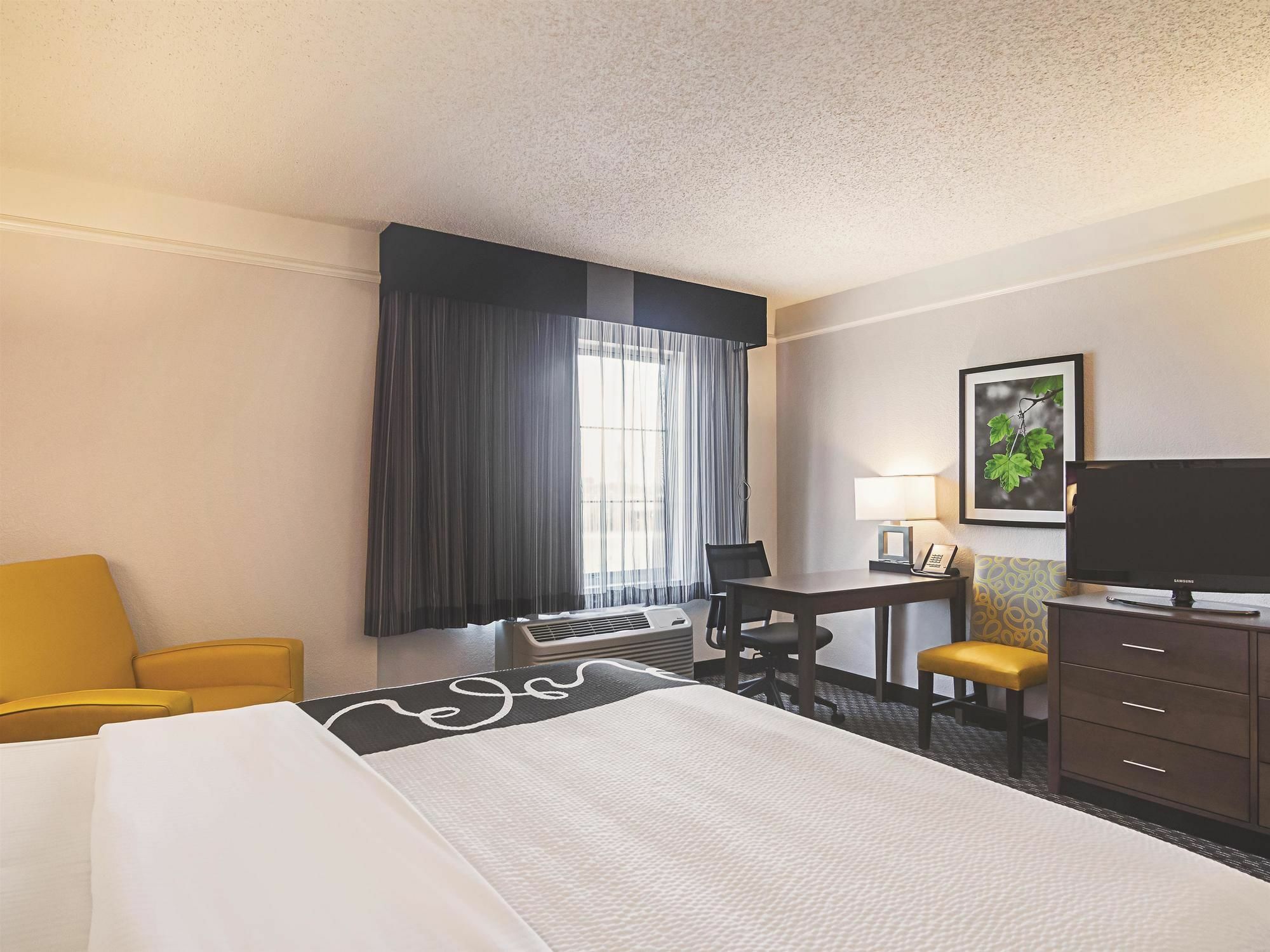 La Quinta By Wyndham Baltimore N / White Marsh Rosedale Екстериор снимка